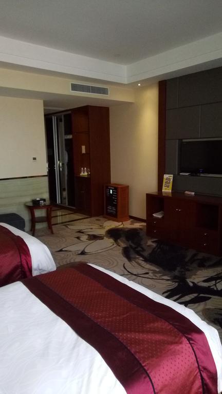 Shanghai Jinfeng International Hotel Room photo